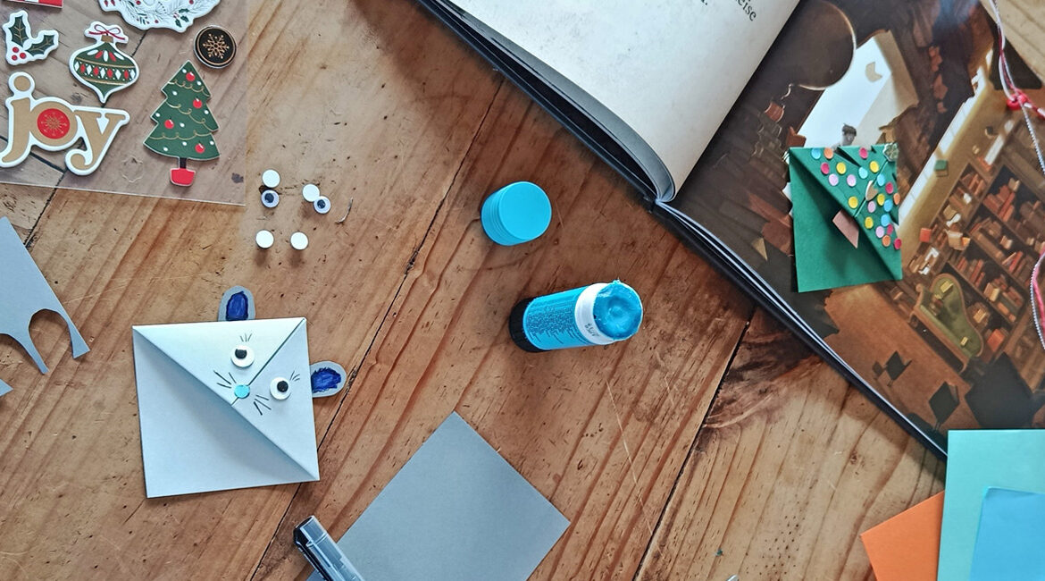 Basteln im Advent: Weihnachtsbaum-Lesezeichen